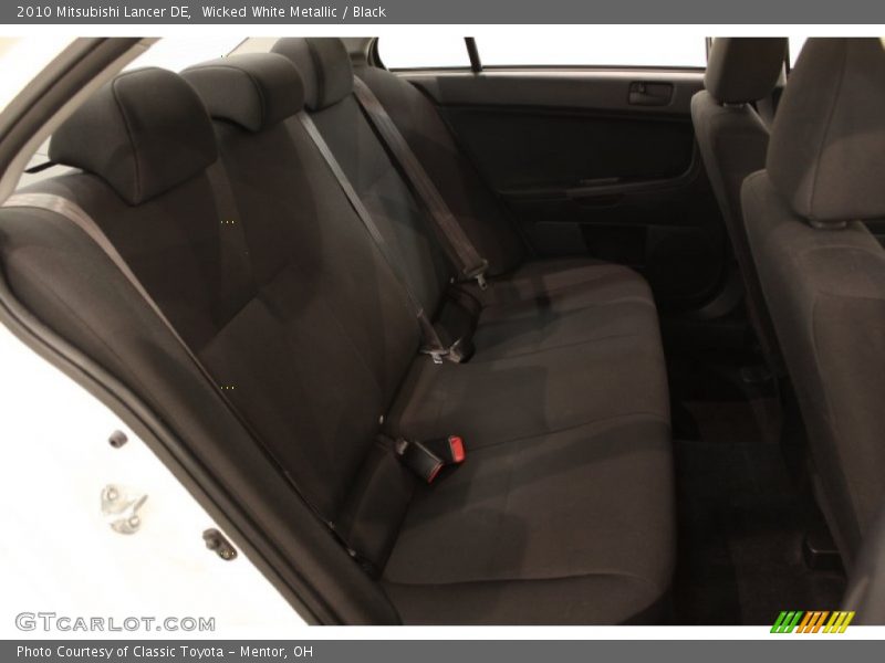 Wicked White Metallic / Black 2010 Mitsubishi Lancer DE