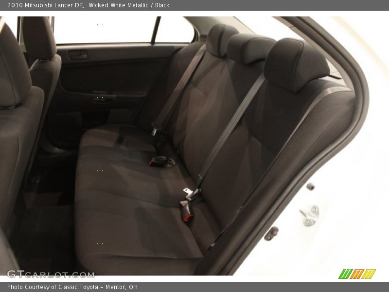 Wicked White Metallic / Black 2010 Mitsubishi Lancer DE