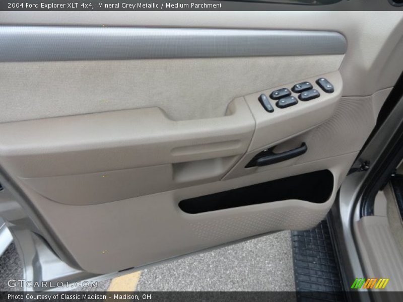 Mineral Grey Metallic / Medium Parchment 2004 Ford Explorer XLT 4x4
