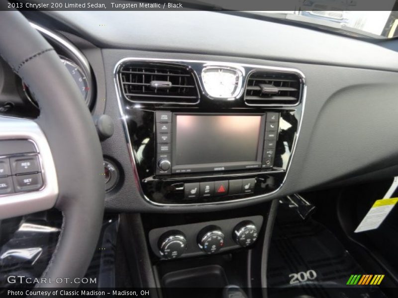 Tungsten Metallic / Black 2013 Chrysler 200 Limited Sedan