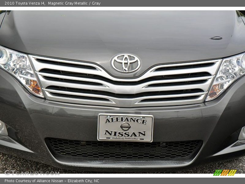 Magnetic Gray Metallic / Gray 2010 Toyota Venza I4