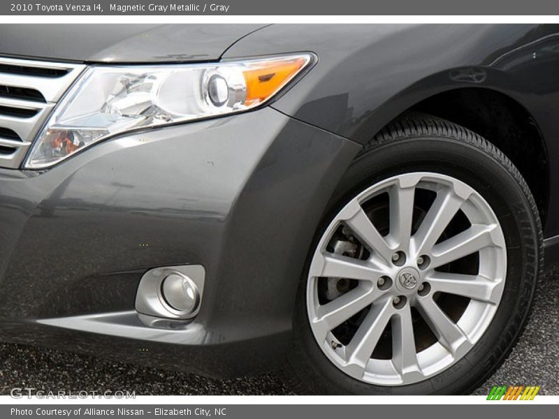 Magnetic Gray Metallic / Gray 2010 Toyota Venza I4