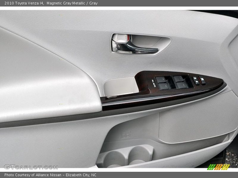 Magnetic Gray Metallic / Gray 2010 Toyota Venza I4