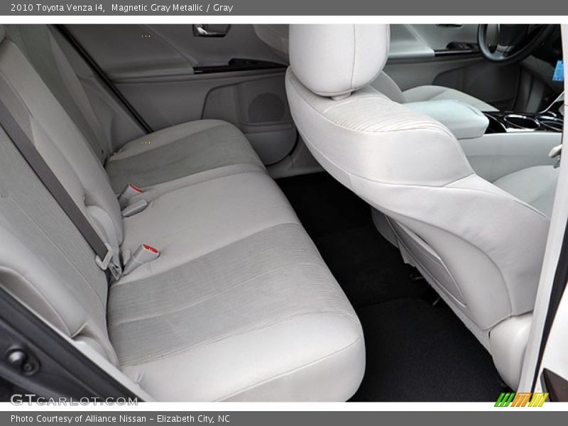 Magnetic Gray Metallic / Gray 2010 Toyota Venza I4