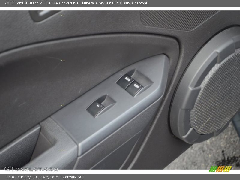 Mineral Grey Metallic / Dark Charcoal 2005 Ford Mustang V6 Deluxe Convertible