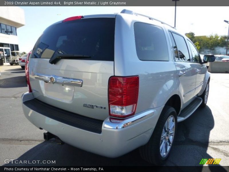 Bright Silver Metallic / Light Graystone 2009 Chrysler Aspen Limited 4x4