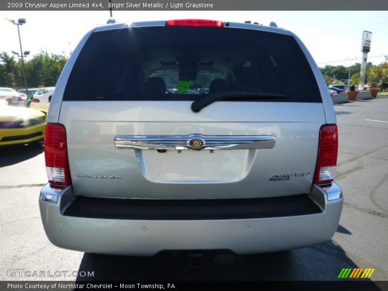 Bright Silver Metallic / Light Graystone 2009 Chrysler Aspen Limited 4x4