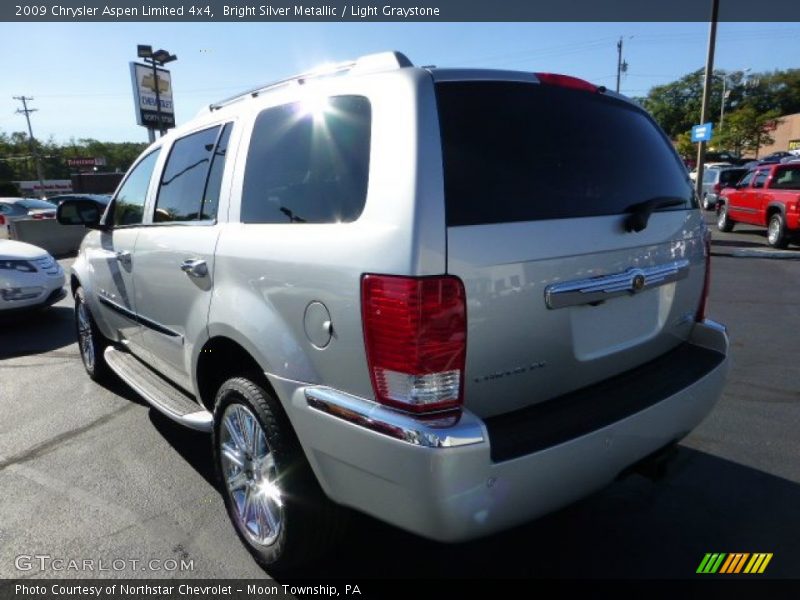 Bright Silver Metallic / Light Graystone 2009 Chrysler Aspen Limited 4x4