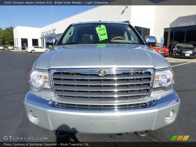 Bright Silver Metallic / Light Graystone 2009 Chrysler Aspen Limited 4x4