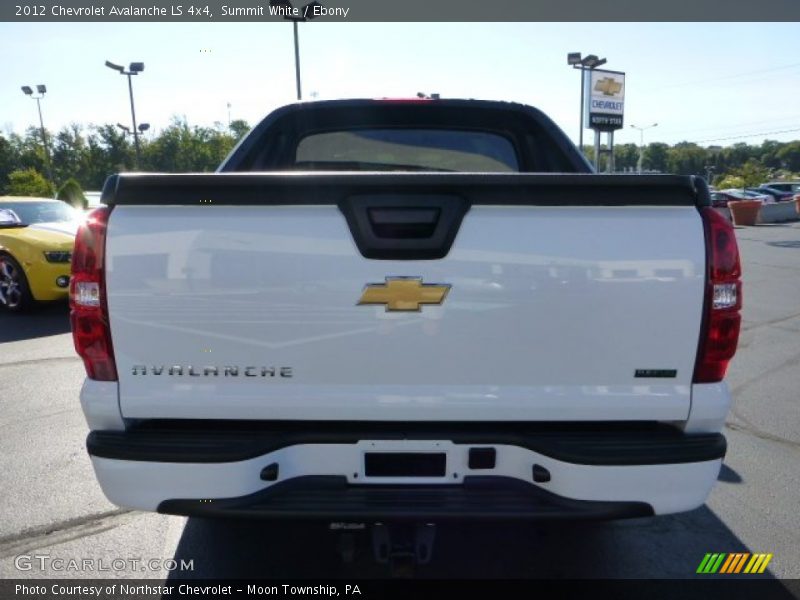 Summit White / Ebony 2012 Chevrolet Avalanche LS 4x4