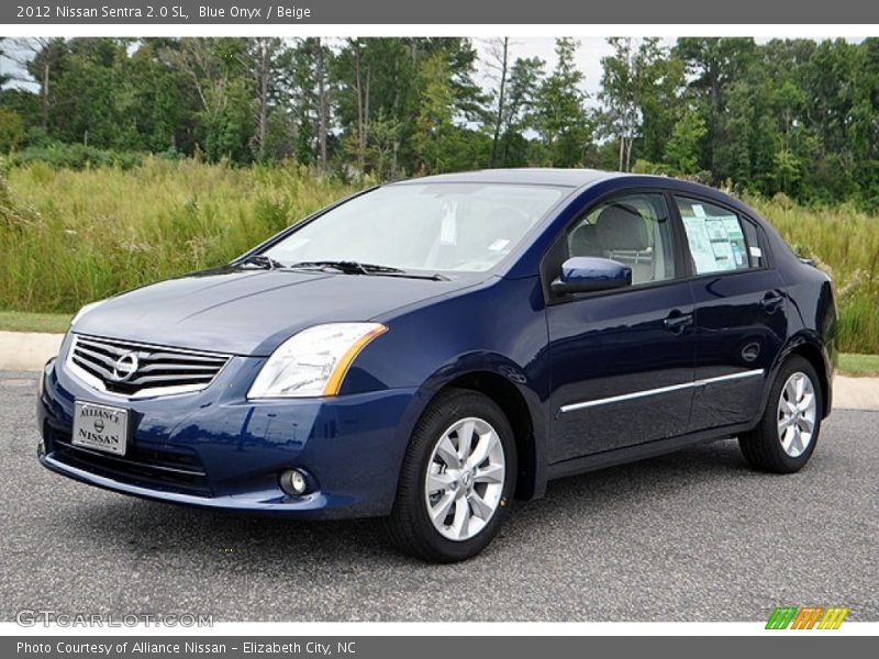 Front 3/4 View of 2012 Sentra 2.0 SL