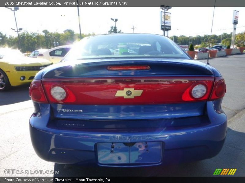 Arrival Blue Metallic / Graphite Gray 2005 Chevrolet Cavalier Coupe