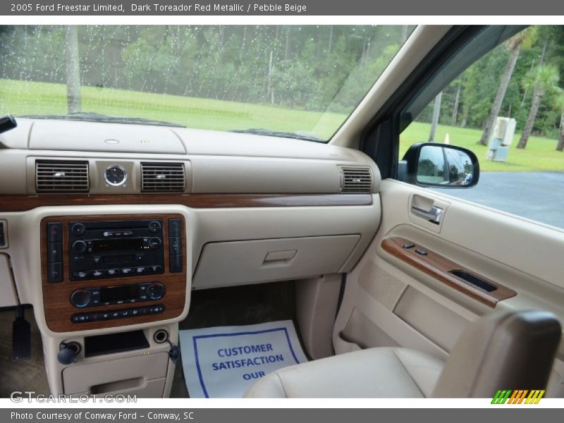 Dark Toreador Red Metallic / Pebble Beige 2005 Ford Freestar Limited