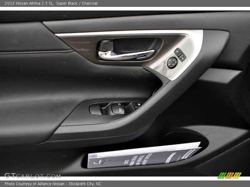 Super Black / Charcoal 2013 Nissan Altima 2.5 SL