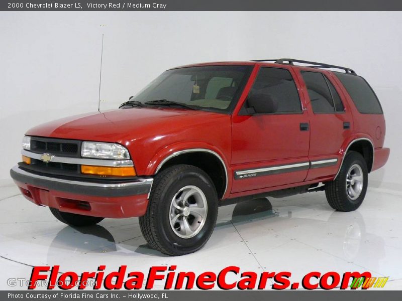 Victory Red / Medium Gray 2000 Chevrolet Blazer LS