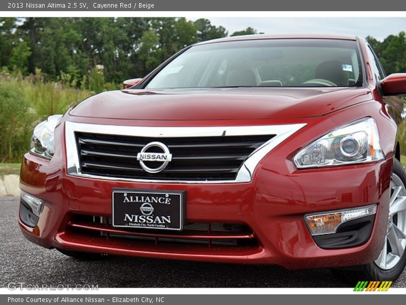 Cayenne Red / Beige 2013 Nissan Altima 2.5 SV