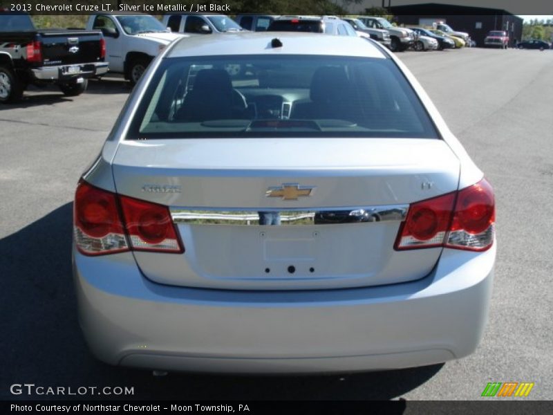 Silver Ice Metallic / Jet Black 2013 Chevrolet Cruze LT