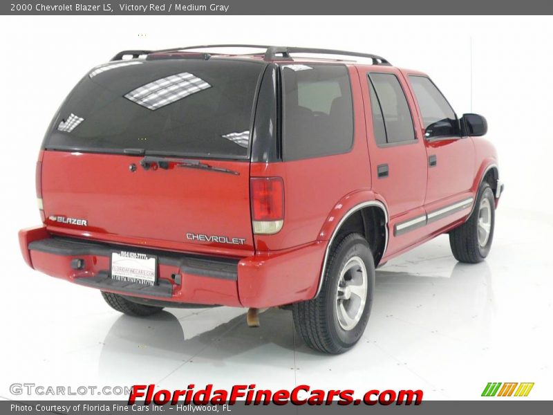 Victory Red / Medium Gray 2000 Chevrolet Blazer LS