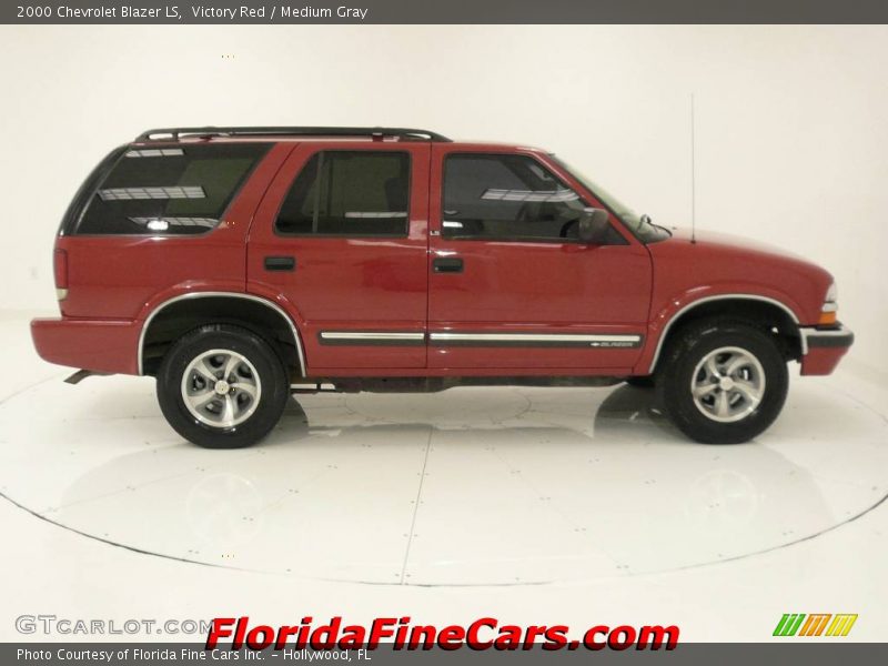 Victory Red / Medium Gray 2000 Chevrolet Blazer LS