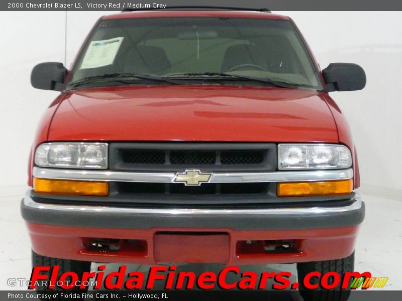 Victory Red / Medium Gray 2000 Chevrolet Blazer LS