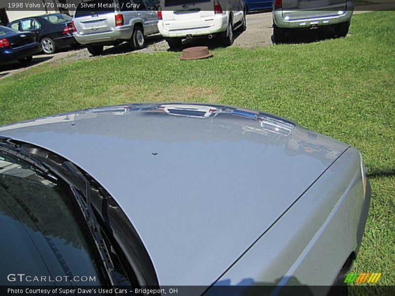 Silver Metallic / Gray 1998 Volvo V70 Wagon