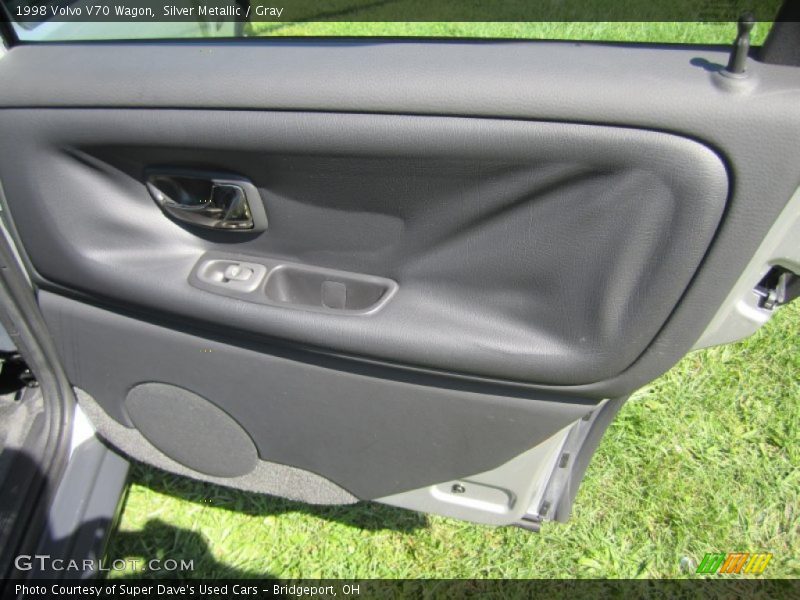 Silver Metallic / Gray 1998 Volvo V70 Wagon