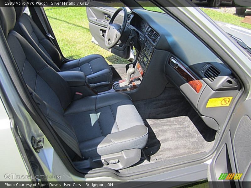 Silver Metallic / Gray 1998 Volvo V70 Wagon