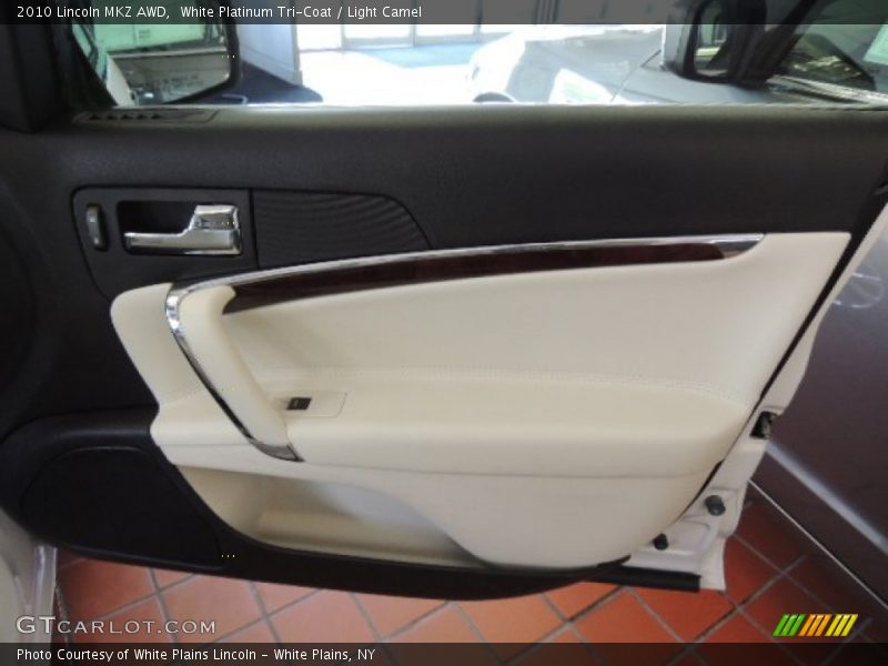 White Platinum Tri-Coat / Light Camel 2010 Lincoln MKZ AWD