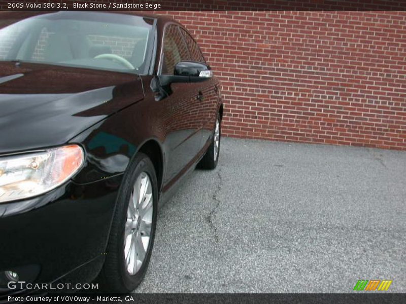 Black Stone / Sandstone Beige 2009 Volvo S80 3.2