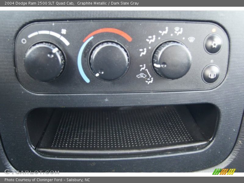 Graphite Metallic / Dark Slate Gray 2004 Dodge Ram 2500 SLT Quad Cab