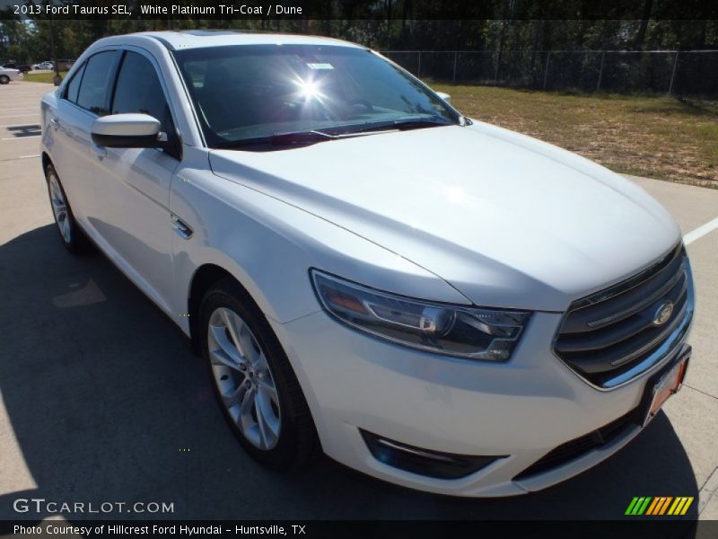 White Platinum Tri-Coat / Dune 2013 Ford Taurus SEL