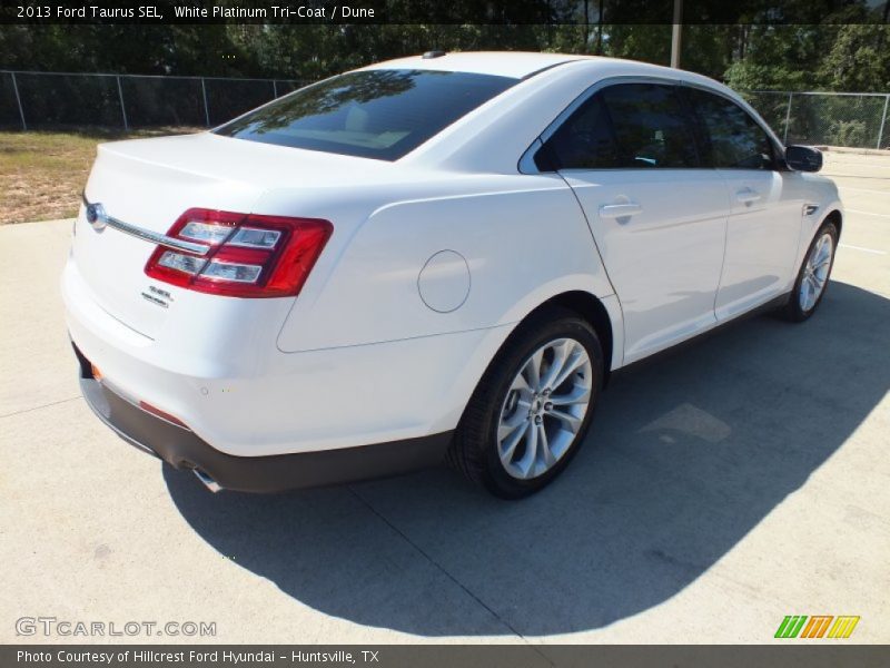 White Platinum Tri-Coat / Dune 2013 Ford Taurus SEL