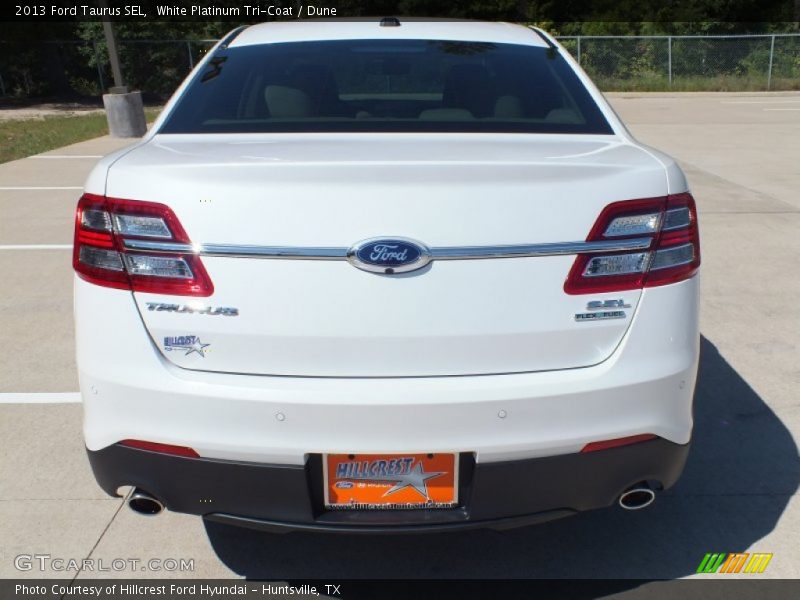 White Platinum Tri-Coat / Dune 2013 Ford Taurus SEL