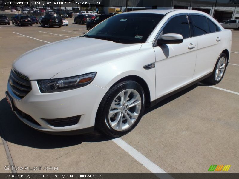 White Platinum Tri-Coat / Dune 2013 Ford Taurus SEL