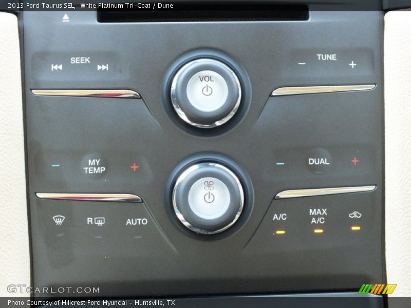 White Platinum Tri-Coat / Dune 2013 Ford Taurus SEL