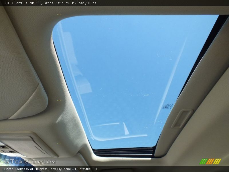 White Platinum Tri-Coat / Dune 2013 Ford Taurus SEL