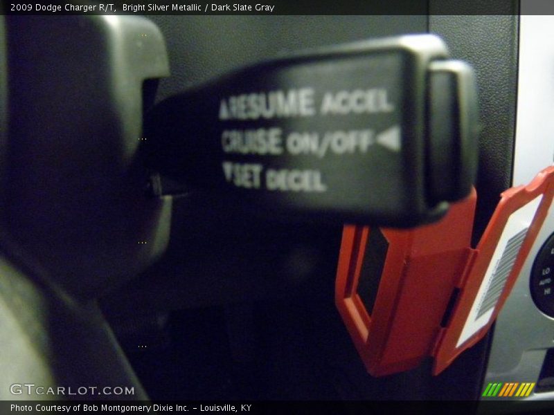 Bright Silver Metallic / Dark Slate Gray 2009 Dodge Charger R/T