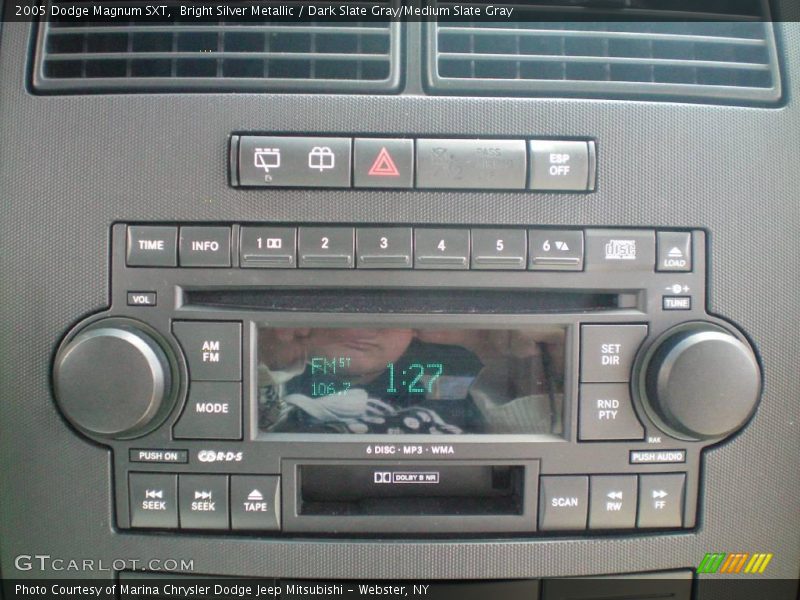 Bright Silver Metallic / Dark Slate Gray/Medium Slate Gray 2005 Dodge Magnum SXT