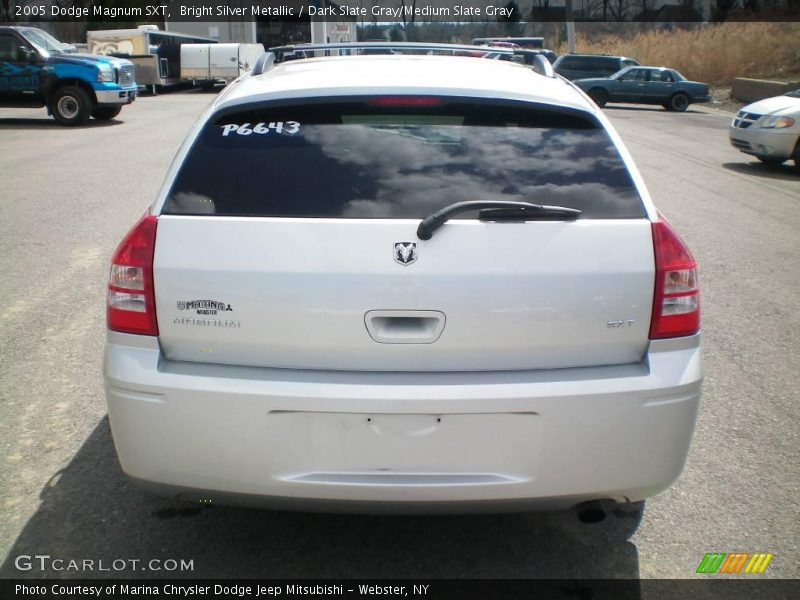 Bright Silver Metallic / Dark Slate Gray/Medium Slate Gray 2005 Dodge Magnum SXT
