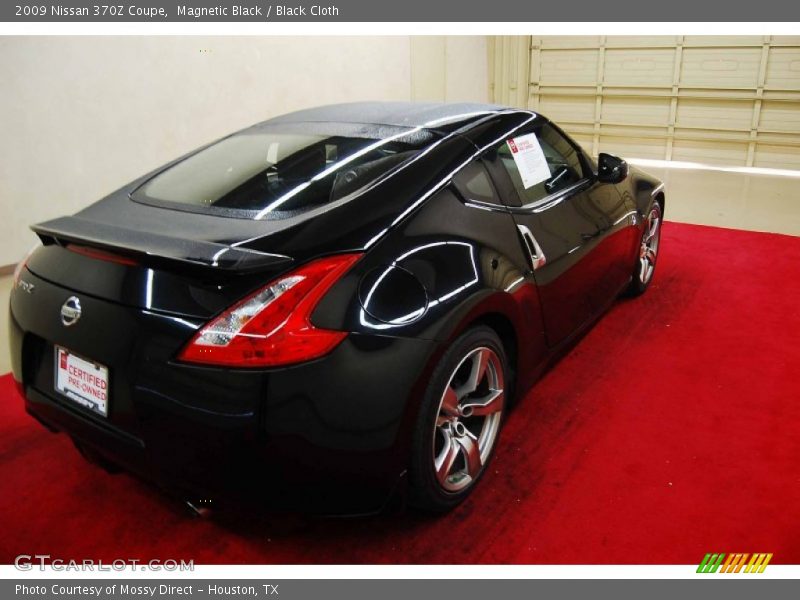 Magnetic Black / Black Cloth 2009 Nissan 370Z Coupe