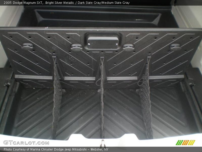 Bright Silver Metallic / Dark Slate Gray/Medium Slate Gray 2005 Dodge Magnum SXT