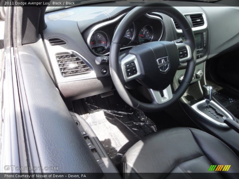 Black / Black 2011 Dodge Avenger Lux