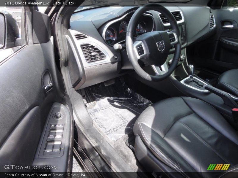 Black / Black 2011 Dodge Avenger Lux