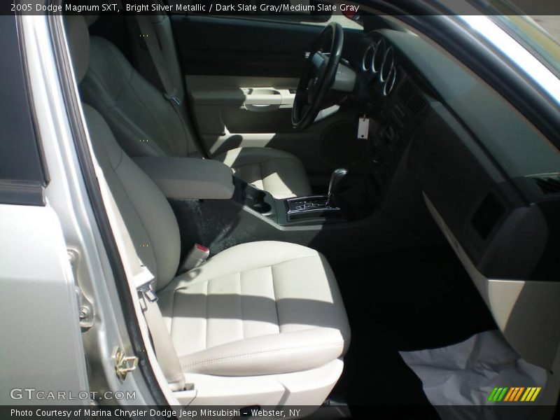 Bright Silver Metallic / Dark Slate Gray/Medium Slate Gray 2005 Dodge Magnum SXT
