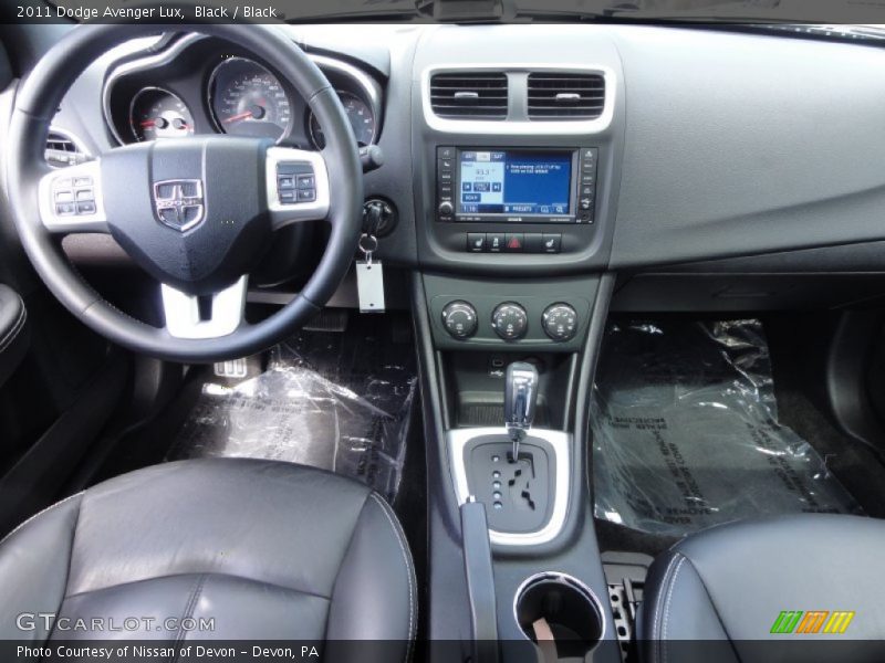 Black / Black 2011 Dodge Avenger Lux