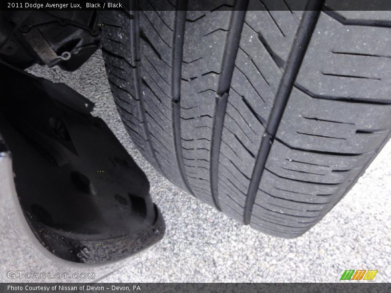 Black / Black 2011 Dodge Avenger Lux
