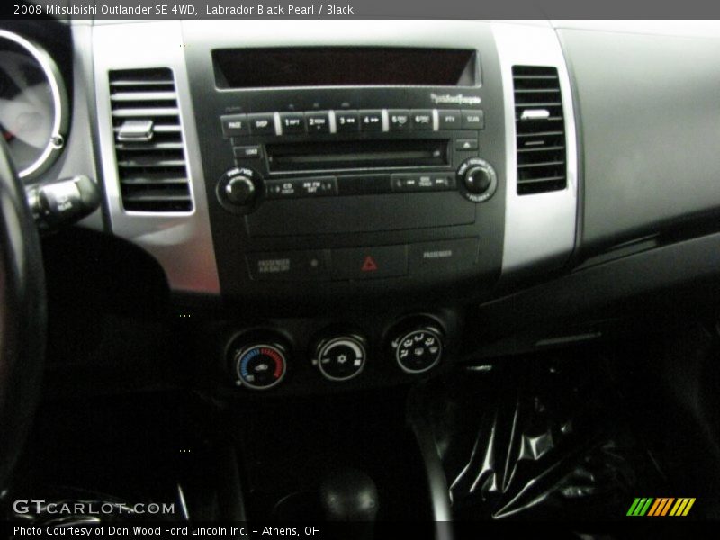 Labrador Black Pearl / Black 2008 Mitsubishi Outlander SE 4WD