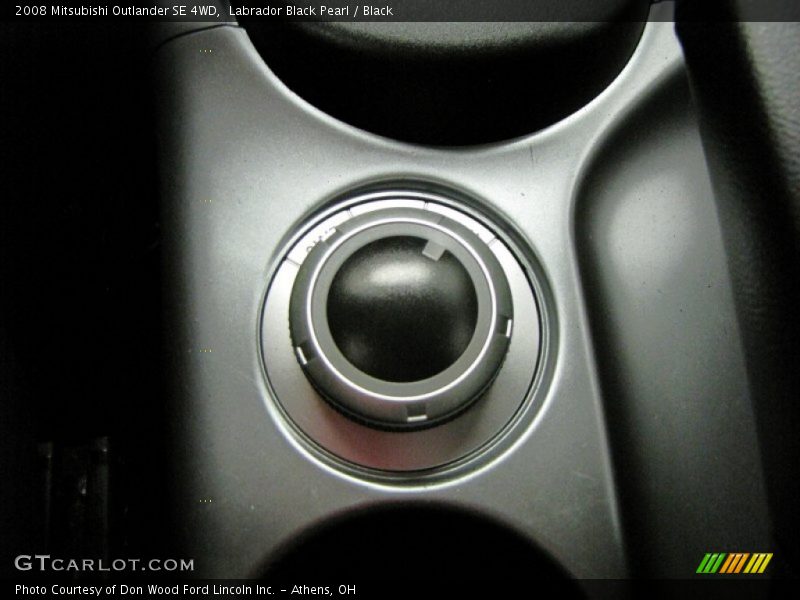 Labrador Black Pearl / Black 2008 Mitsubishi Outlander SE 4WD