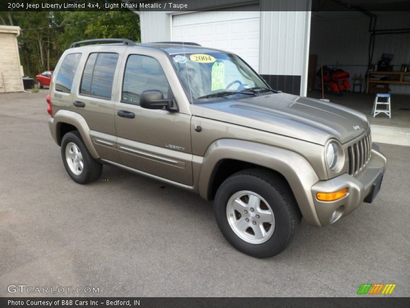 Light Khaki Metallic / Taupe 2004 Jeep Liberty Limited 4x4