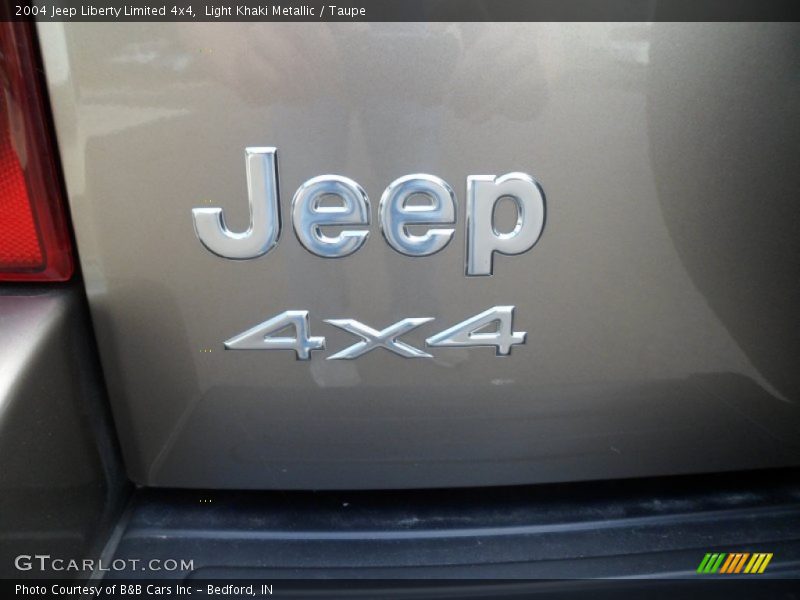 Light Khaki Metallic / Taupe 2004 Jeep Liberty Limited 4x4